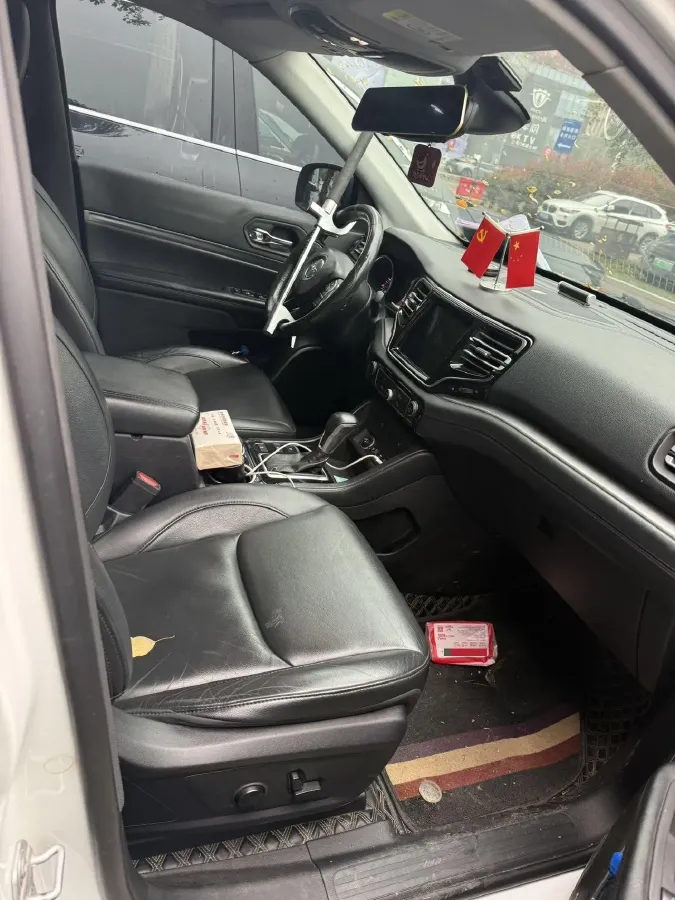 2018 Jeep Commander 2.0T 234HP L4 9AT,autocango,china used car exporter,china ev exporter,chinese used car exporter,chinese used ev exporter