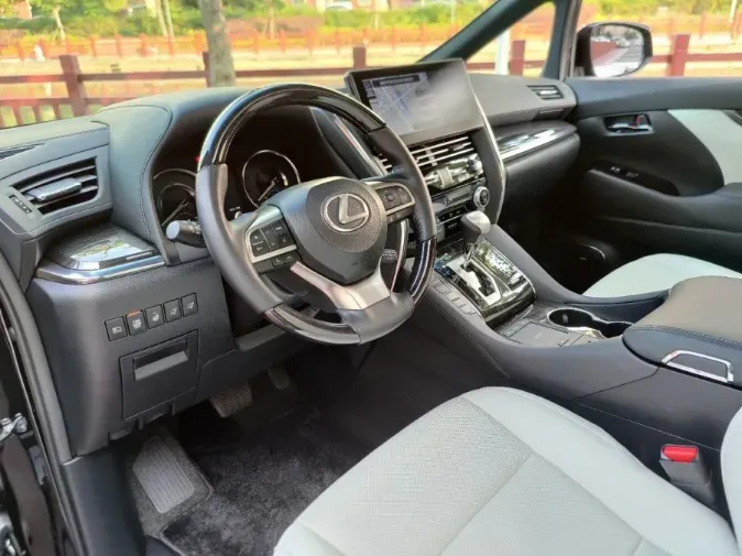 2020 Lexus LM 2.5L 117HP L4 E-CVT Hybrid,autocango,china used car exporter,china ev exporter,chinese used car exporter,chinese used ev exporter