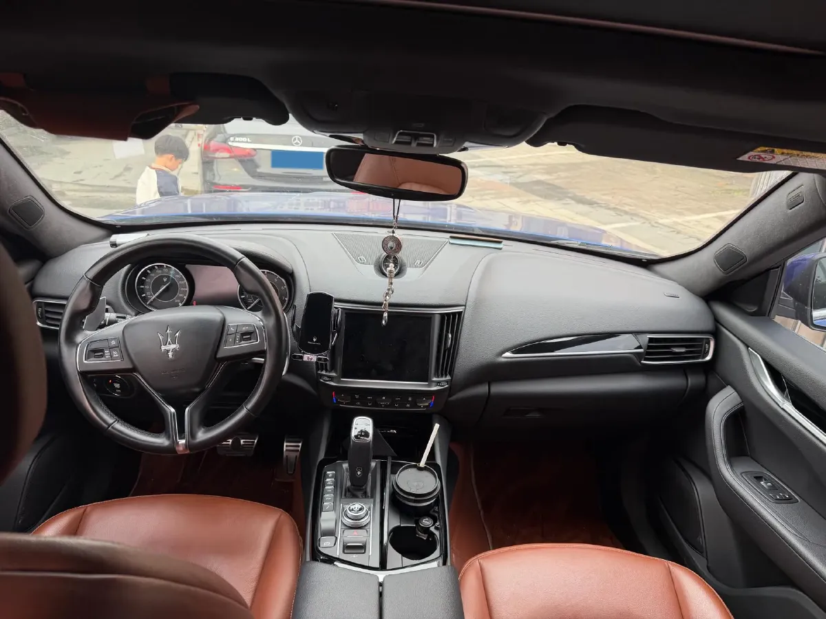 2021 Maserati Levante 3.0T 350HP V6 8AT,autocango,china used car exporter,china ev exporter,chinese used car exporter,chinese used ev exporter