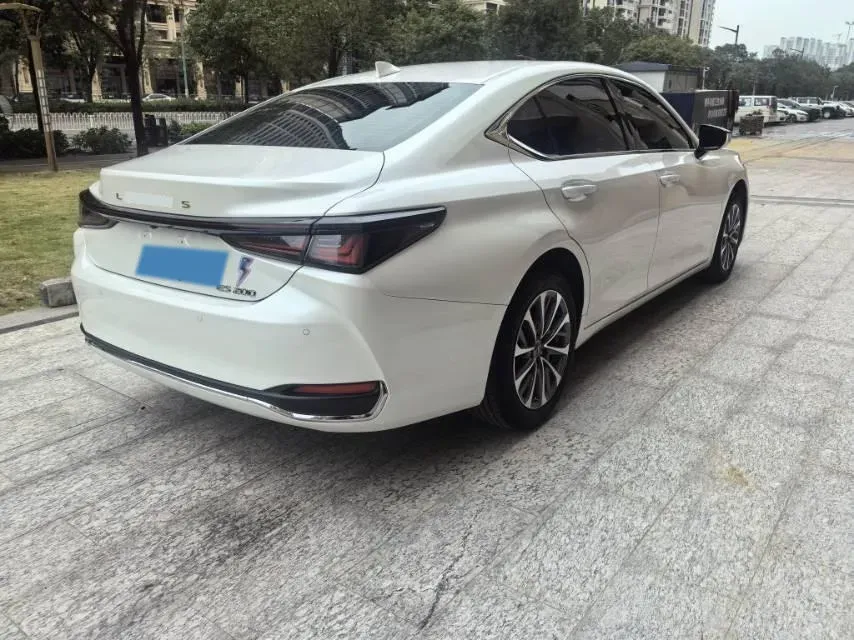 2024 Lexus ES 2.0L 173HP L4 CVT,autocango,china used car exporter,china ev exporter,chinese used car exporter,chinese used ev exporter
