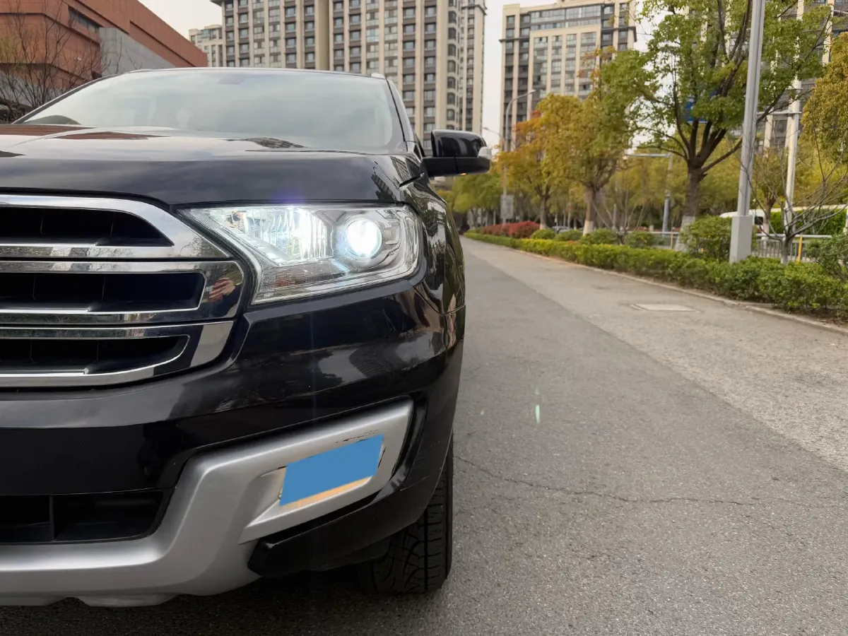 2017 Hyundai Grand SantaFe 2.2T 200HP L4 6AT,autocango,china used car exporter,china ev exporter,chinese used car exporter,chinese used ev exporter