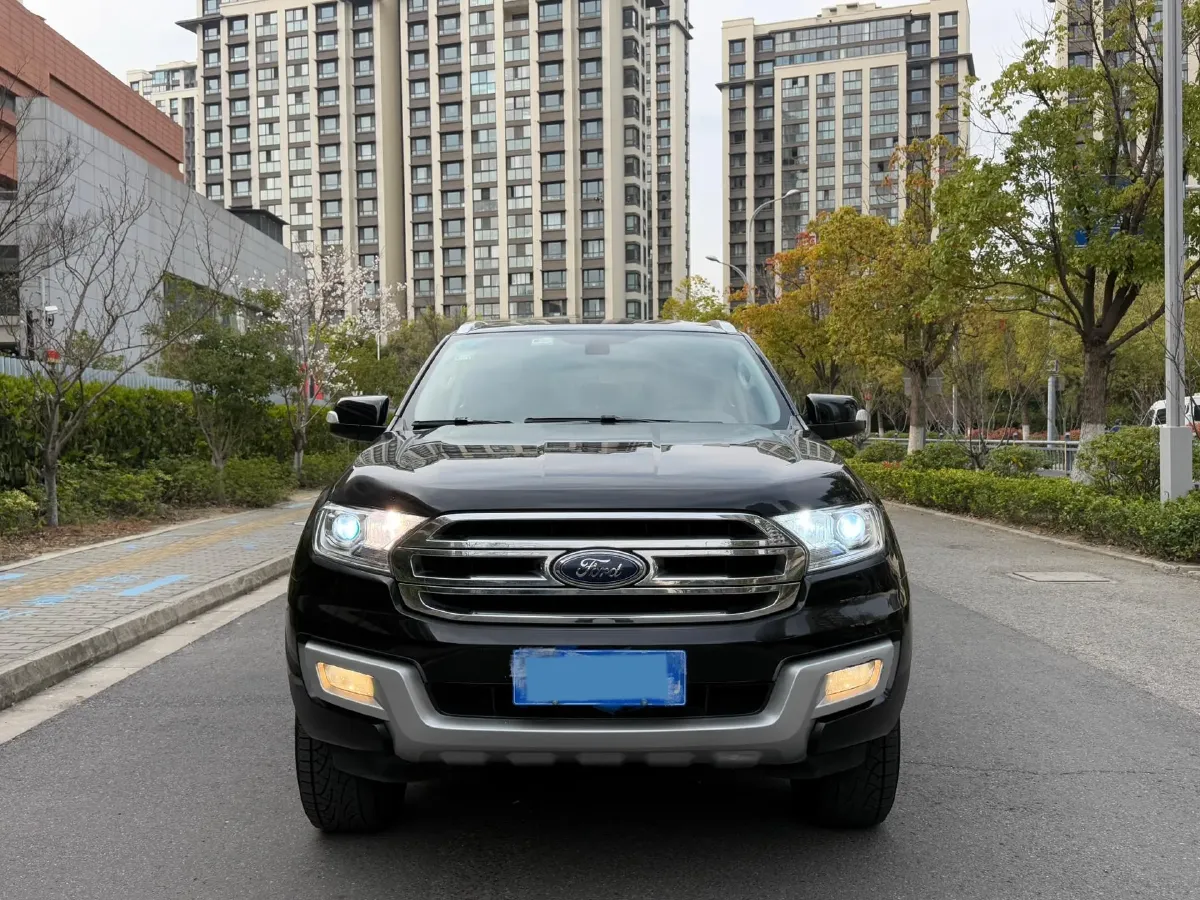 2017 Hyundai Grand SantaFe 2.2T 200HP L4 6AT,autocango,china used car exporter,china ev exporter,chinese used car exporter,chinese used ev exporter