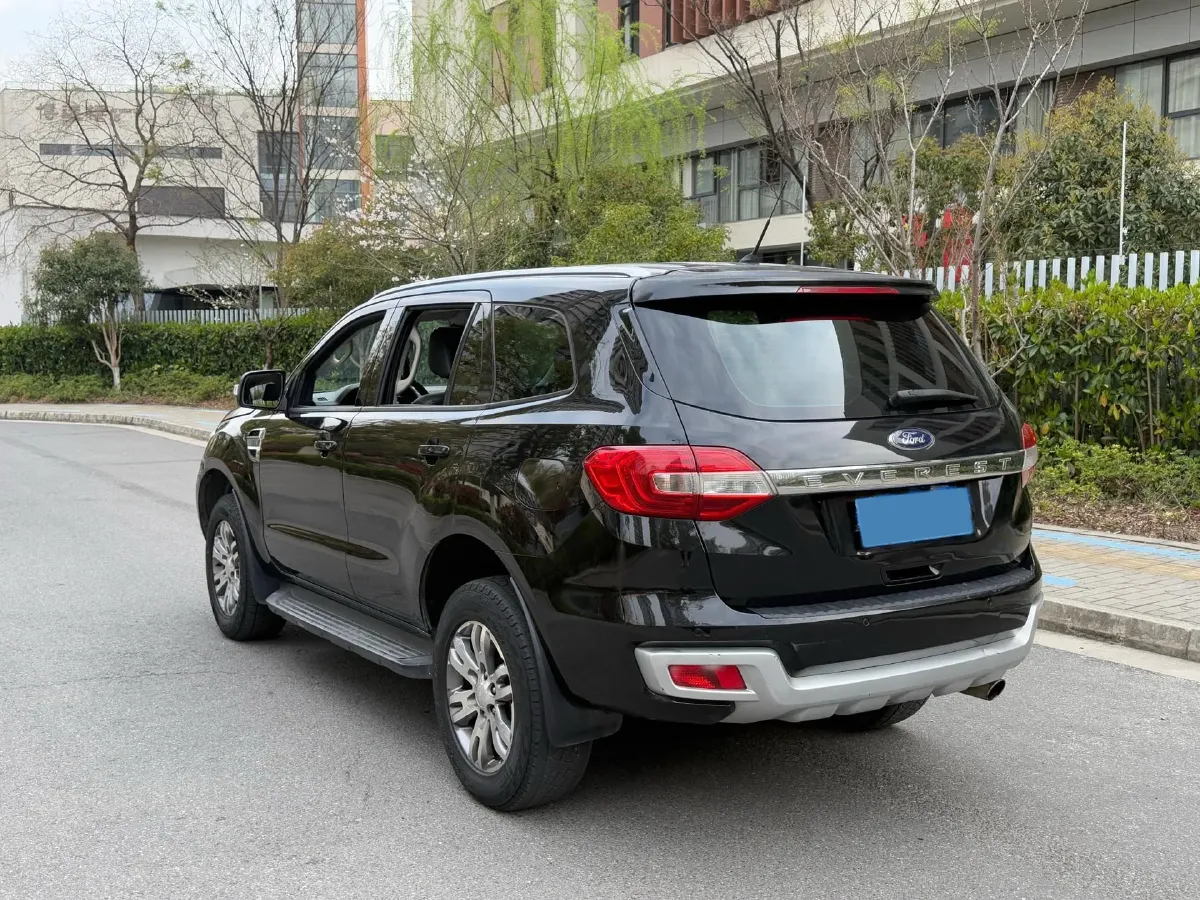 2017 Hyundai Grand SantaFe 2.2T 200HP L4 6AT,autocango,china used car exporter,china ev exporter,chinese used car exporter,chinese used ev exporter