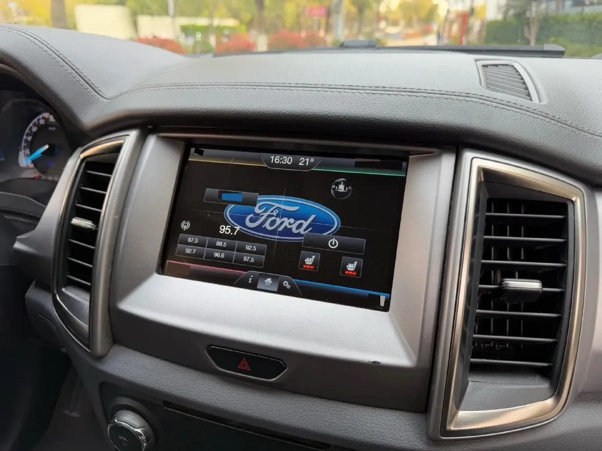 2017 Hyundai Grand SantaFe 2.2T 200HP L4 6AT,autocango,china used car exporter,china ev exporter,chinese used car exporter,chinese used ev exporter