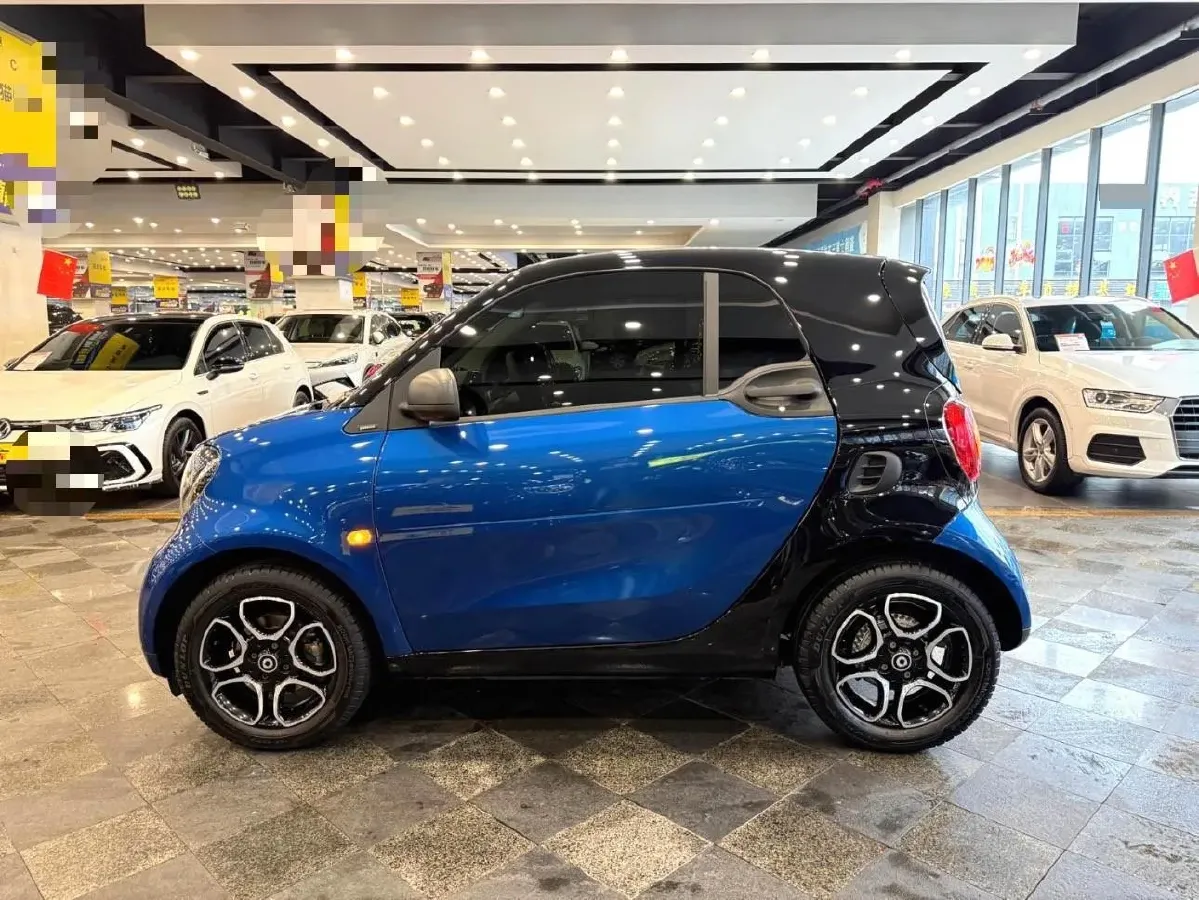 2019 Smart smart fortwo 0.9T 90HP L3 6DCT,autocango,china used car exporter,china ev exporter,chinese used car exporter,chinese used ev exporter