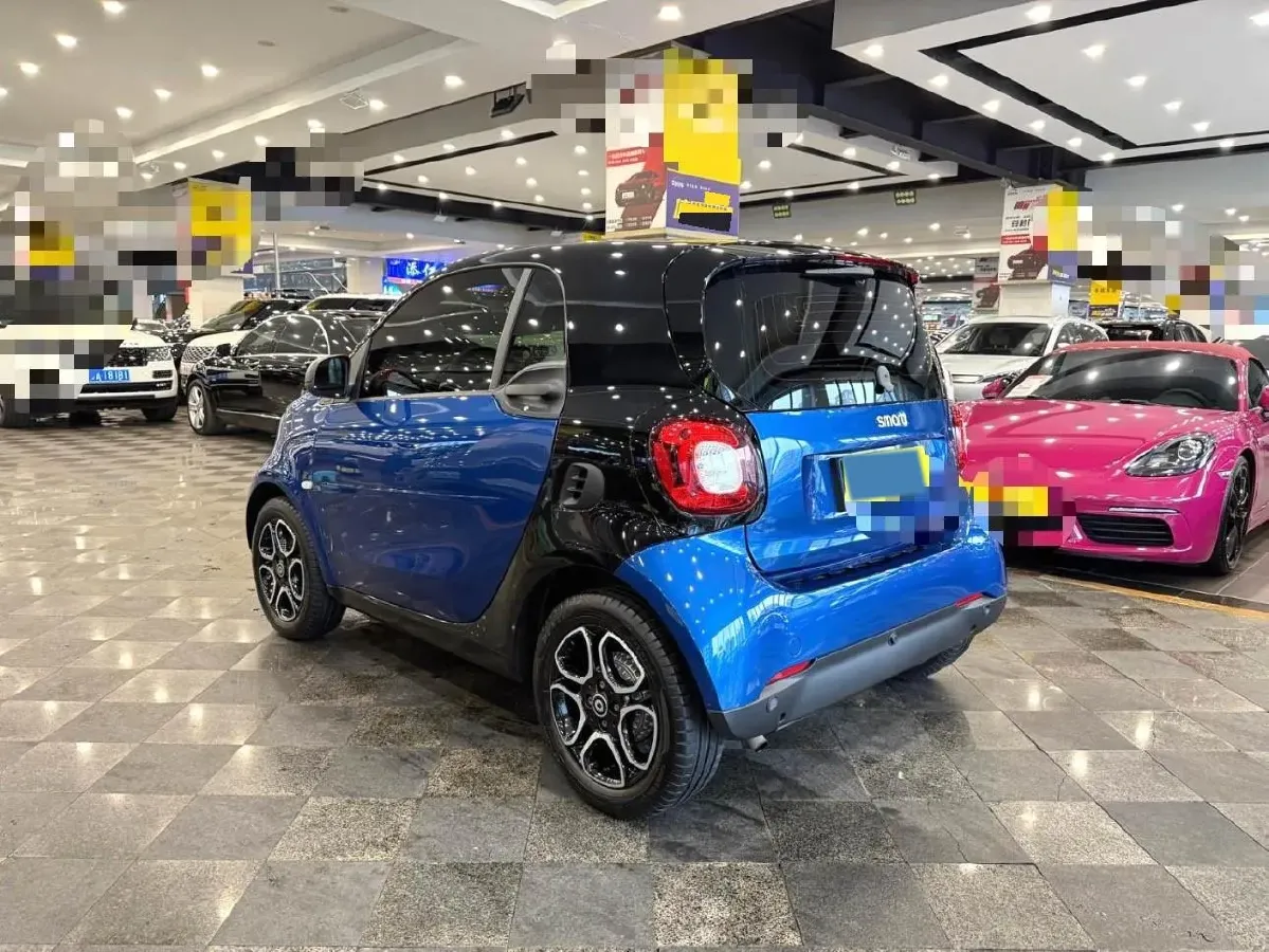 2019 Smart smart fortwo 0.9T 90HP L3 6DCT,autocango,china used car exporter,china ev exporter,chinese used car exporter,chinese used ev exporter