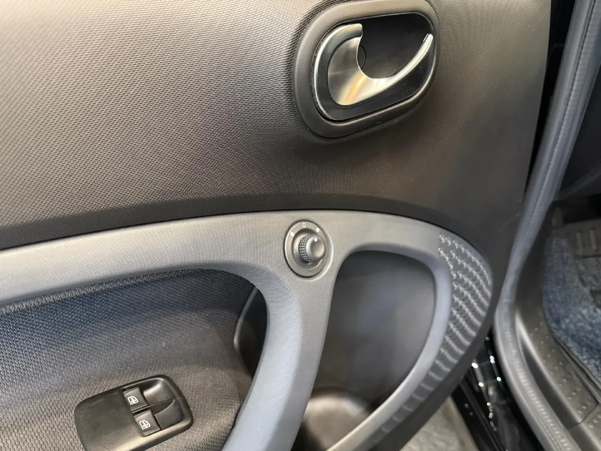 2019 Smart smart fortwo 0.9T 90HP L3 6DCT,autocango,china used car exporter,china ev exporter,chinese used car exporter,chinese used ev exporter