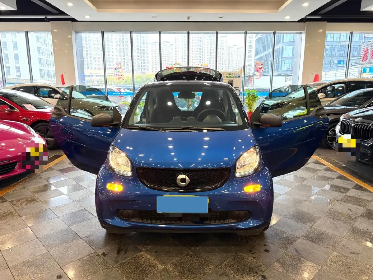 2019 Smart smart fortwo 0.9T 90HP L3 6DCT,autocango,china used car exporter,china ev exporter,chinese used car exporter,chinese used ev exporter