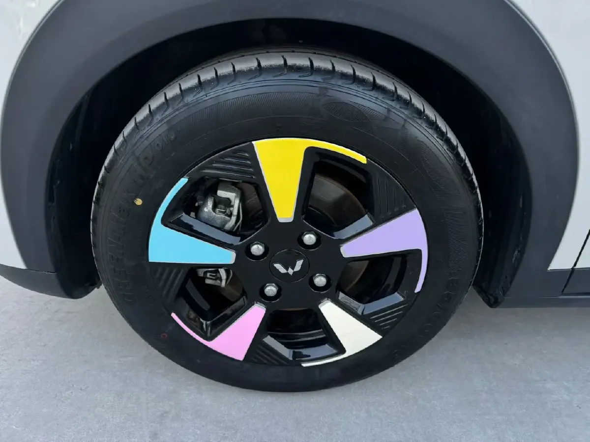 2024 WuLing BinGuoPLUS BEV 50.6KWH,autocango,china used car exporter,china ev exporter,chinese used car exporter,chinese used ev exporter