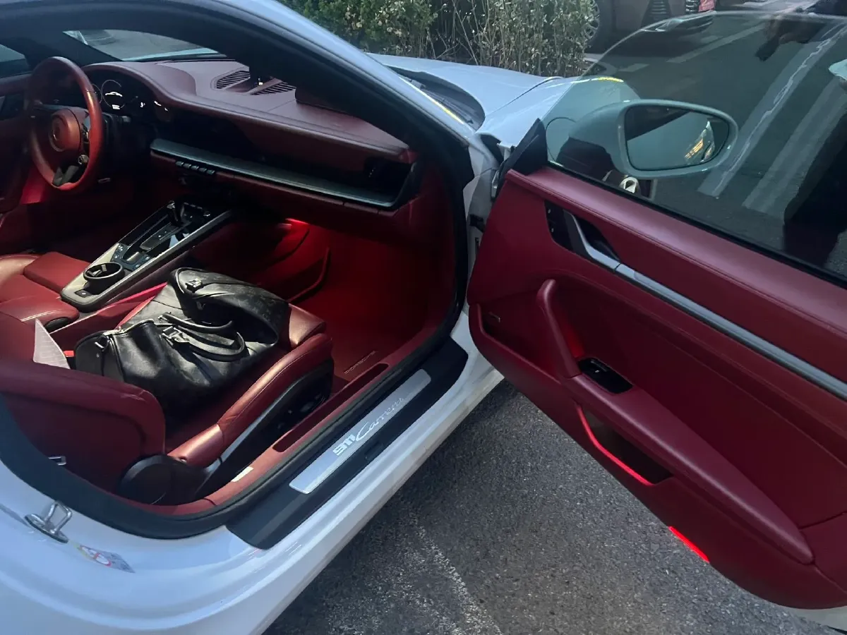 2022 Porsche 911 3.0T 385HP H6 8DCT,autocango,china used car exporter,china ev exporter,chinese used car exporter,chinese used ev exporter