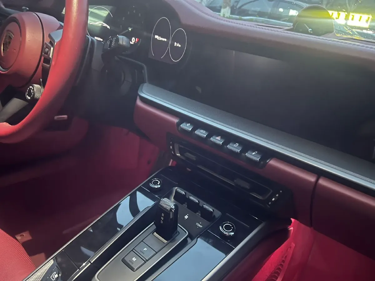 2022 Porsche 911 3.0T 385HP H6 8DCT,autocango,china used car exporter,china ev exporter,chinese used car exporter,chinese used ev exporter