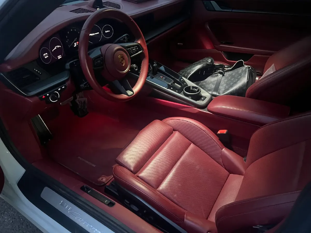 2022 Porsche 911 3.0T 385HP H6 8DCT,autocango,china used car exporter,china ev exporter,chinese used car exporter,chinese used ev exporter