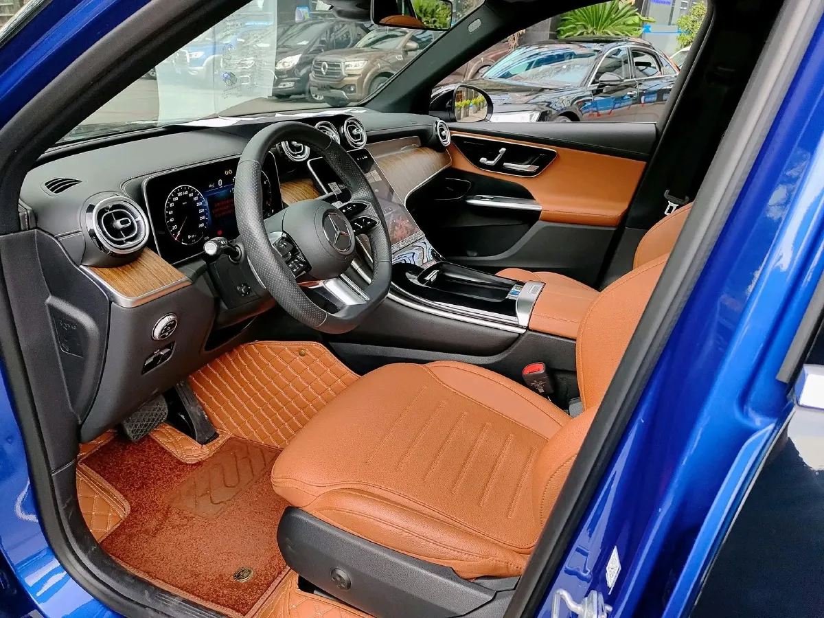 2024 Mercedes-Benz GLC Class 2.0T 258HP L4 9AT,autocango,china used car exporter,china ev exporter,chinese used car exporter,chinese used ev exporter