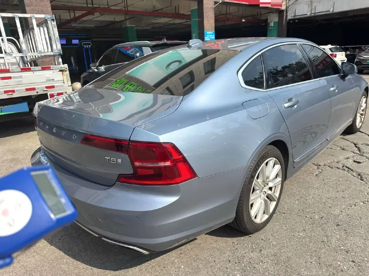 2020 Volvo S90 2.0T 190HP L4 8AT,autocango,china used car exporter,china ev exporter,chinese used car exporter,chinese used ev exporter