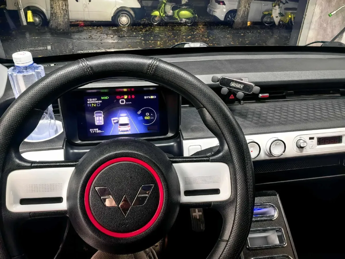 2022 WuLing HongGuang MINI EV BEV 17.3KWH,autocango,china used car exporter,china ev exporter,chinese used car exporter,chinese used ev exporter