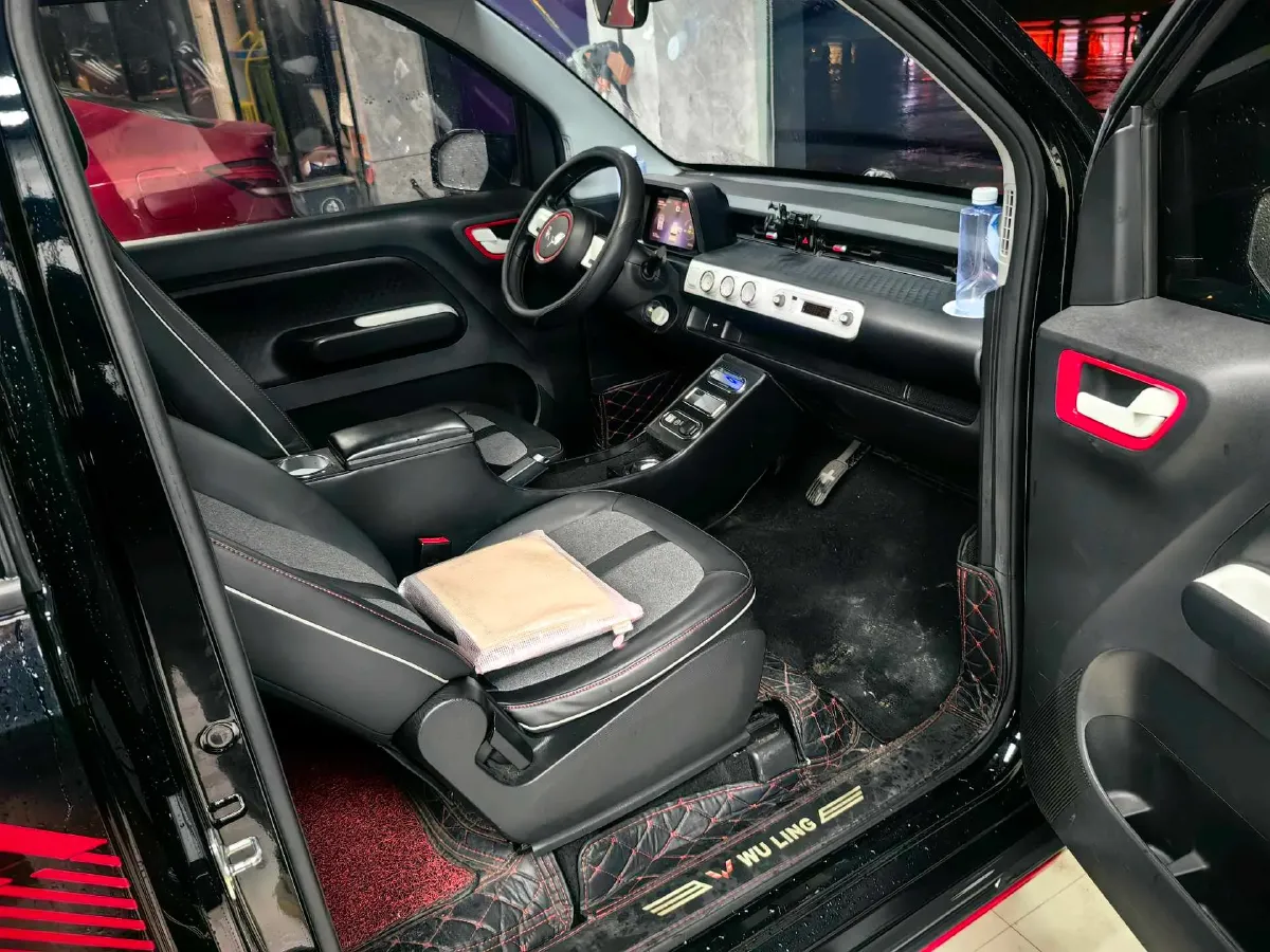 2022 WuLing HongGuang MINI EV BEV 17.3KWH,autocango,china used car exporter,china ev exporter,chinese used car exporter,chinese used ev exporter