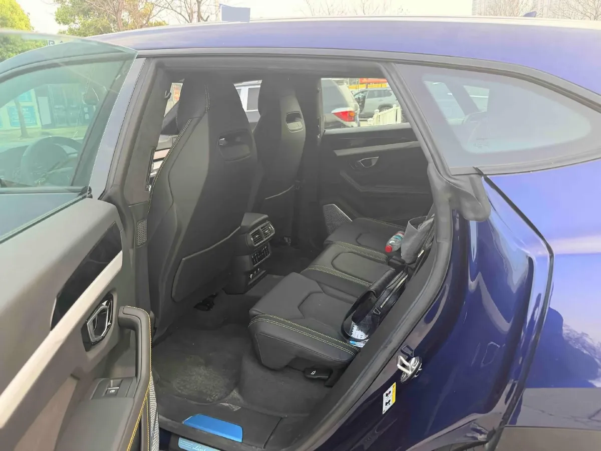 2021 Lamborghini Urus 4.0T 641HP V8 8AT,autocango,china used car exporter,china ev exporter,chinese used car exporter,chinese used ev exporter