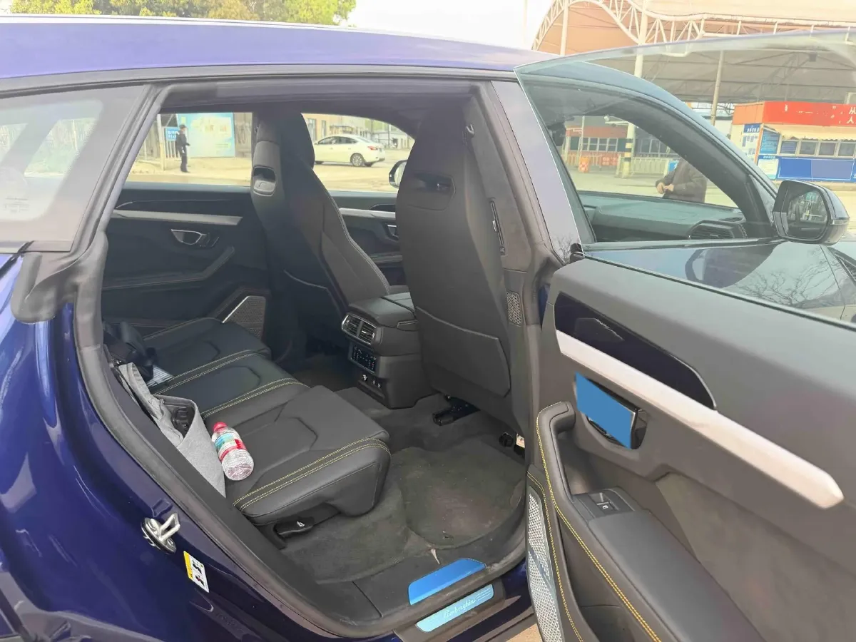 2021 Lamborghini Urus 4.0T 641HP V8 8AT,autocango,china used car exporter,china ev exporter,chinese used car exporter,chinese used ev exporter