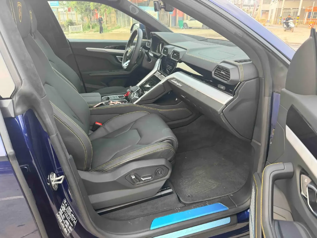 2021 Lamborghini Urus 4.0T 641HP V8 8AT,autocango,china used car exporter,china ev exporter,chinese used car exporter,chinese used ev exporter