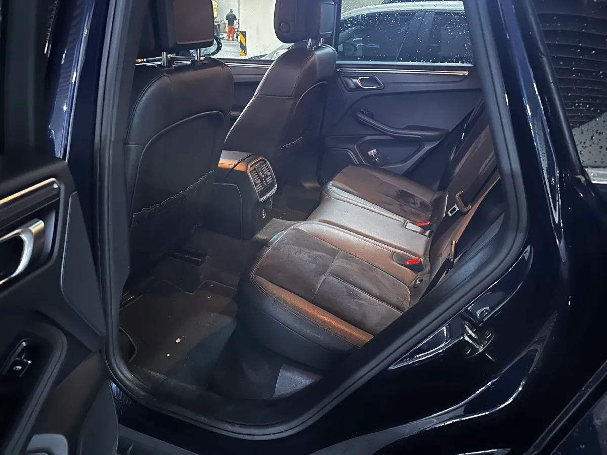 2018 Porsche Macan 2.0T 252HP L4 7DCT,autocango,china used car exporter,china ev exporter,chinese used car exporter,chinese used ev exporter