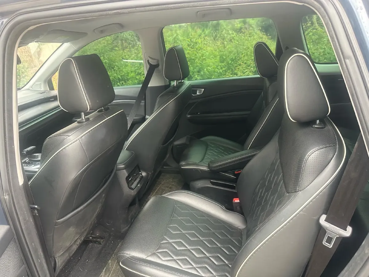 2022 Venucia T60 1.6L 126HP L4 CVT,autocango,china used car exporter,china ev exporter,chinese used car exporter,chinese used ev exporter