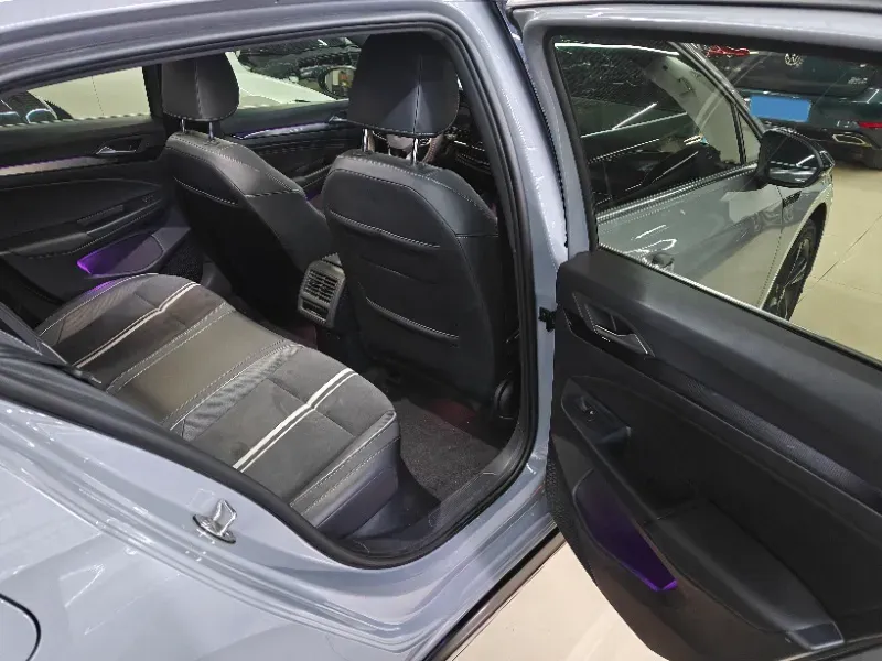 2021 Volkswagen Golf 1.4T 150HP L4 7DCT,autocango,china used car exporter,china ev exporter,chinese used car exporter,chinese used ev exporter