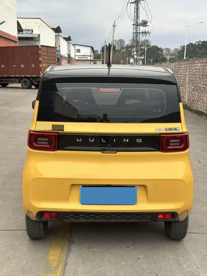 2020 WuLing HongGuang MINI EV BEV 9KWH,autocango,china used car exporter,china ev exporter,chinese used car exporter,chinese used ev exporter