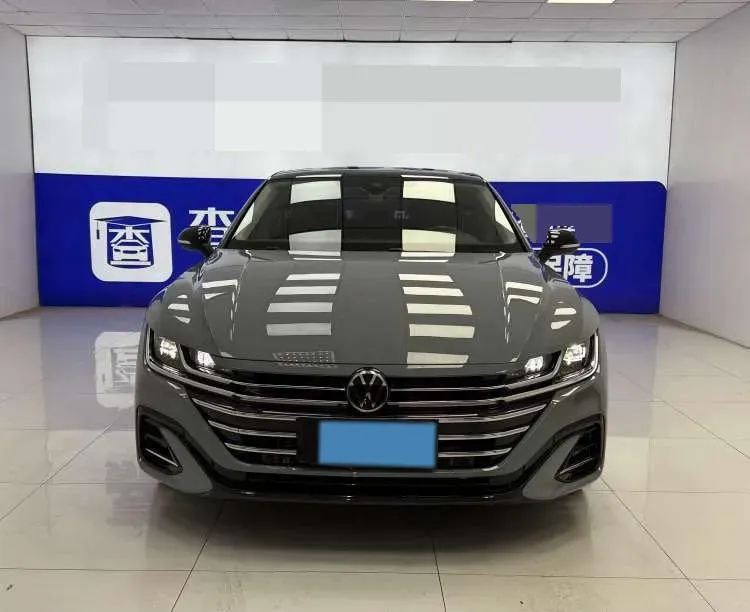 2021 Volkswagen CC 2.0T 220HP L4 7DCT,autocango,china used car exporter,china ev exporter,chinese used car exporter,chinese used ev exporter