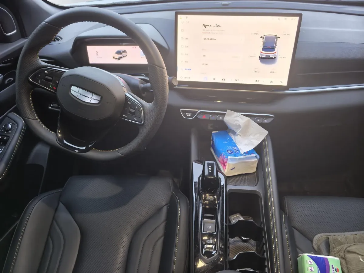 2025 Geely Coolray 1.5T 181HP L4 7DCT,autocango,china used car exporter,china ev exporter,chinese used car exporter,chinese used ev exporter