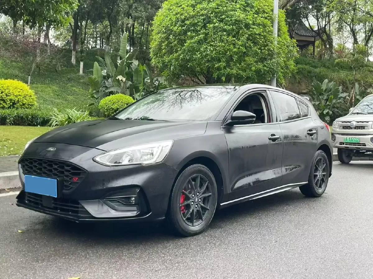 2020 Ford Focus 1.5T 174HP L3 8AT,autocango,china used car exporter,china ev exporter,chinese used car exporter,chinese used ev exporter