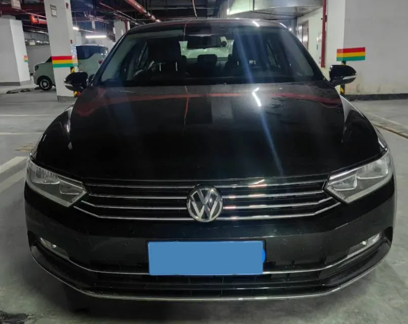2018 Volkswagen Magotan 1.8T 180HP L4 7DCT,autocango,china used car exporter,china ev exporter,chinese used car exporter,chinese used ev exporter