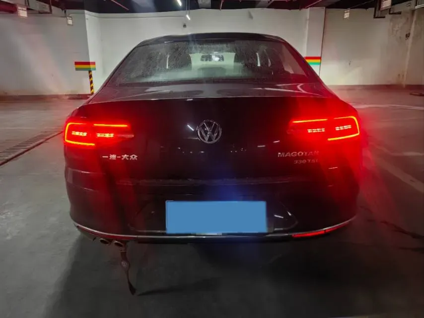 2018 Volkswagen Magotan 1.8T 180HP L4 7DCT,autocango,china used car exporter,china ev exporter,chinese used car exporter,chinese used ev exporter