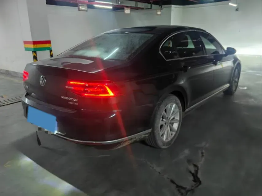 2018 Volkswagen Magotan 1.8T 180HP L4 7DCT,autocango,china used car exporter,china ev exporter,chinese used car exporter,chinese used ev exporter