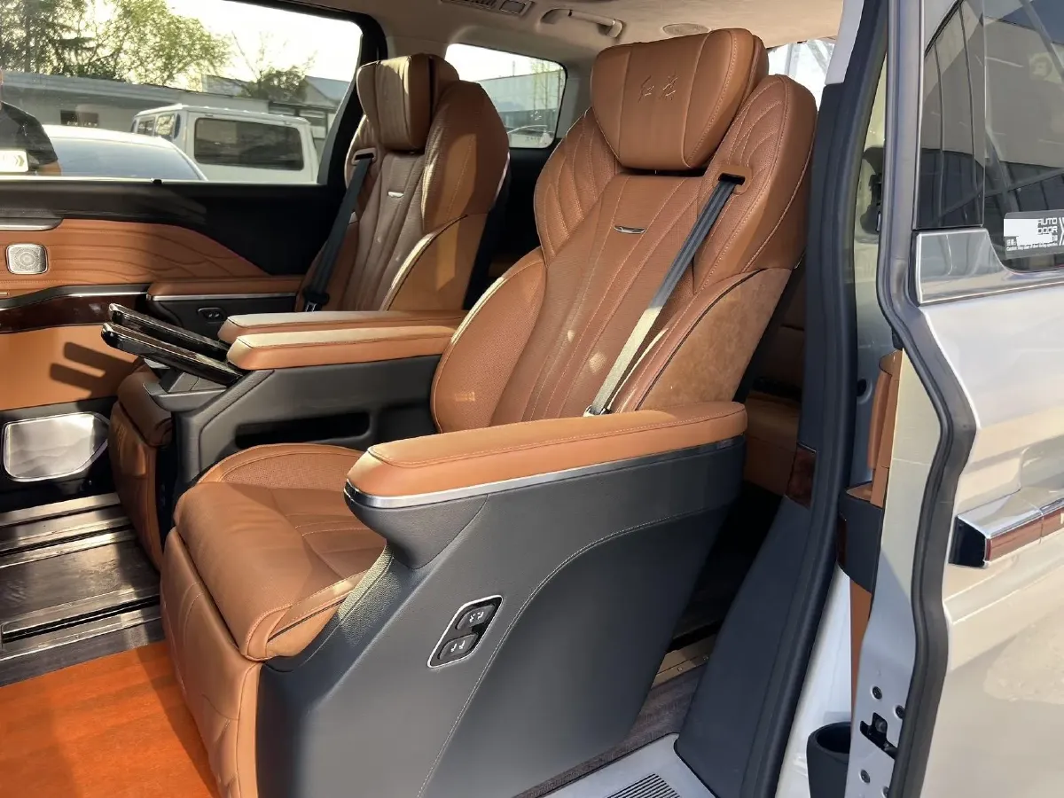 2023 HongQi HQ9 2.0T 252HP L4 8AT,autocango,china used car exporter,china ev exporter,chinese used car exporter,chinese used ev exporter