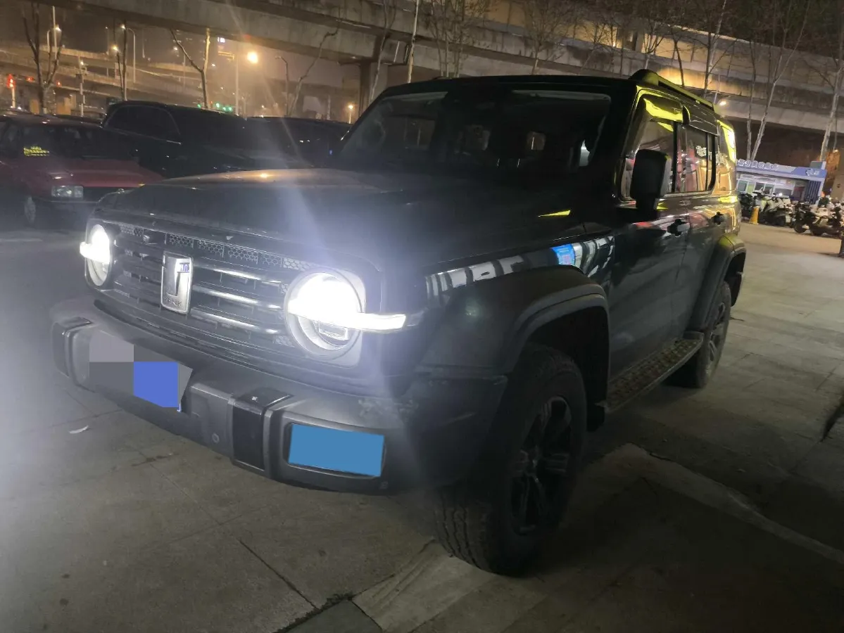 2021 Tank 300 2.0T 227HP L4 8AT,autocango,china used car exporter,china ev exporter,chinese used car exporter,chinese used ev exporter