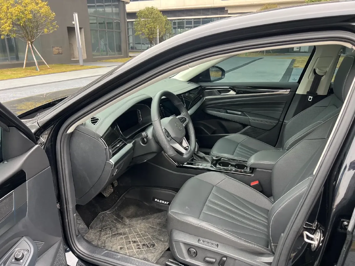 2026 Volkswagen Passat 2.0T 220HP L4 7DCT,autocango,china used car exporter,china ev exporter,chinese used car exporter,chinese used ev exporter