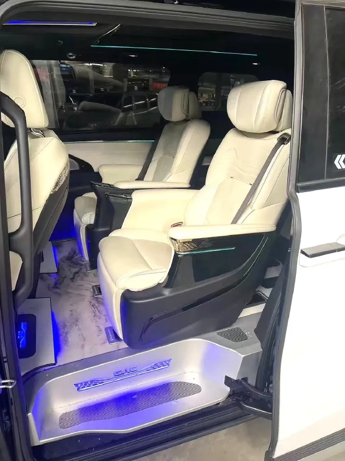 2023 GAC Trumpchi M8 2.0T 252HP L4 8AT,autocango,china used car exporter,china ev exporter,chinese used car exporter,chinese used ev exporter