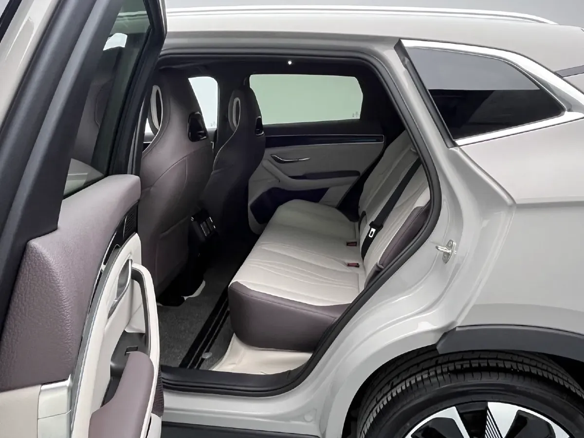 2025 BYD Song Plus 1.5L 101HP L4 E-CVT PHEV 18.3KWH,autocango,china used car exporter,china ev exporter,chinese used car exporter,chinese used ev exporter