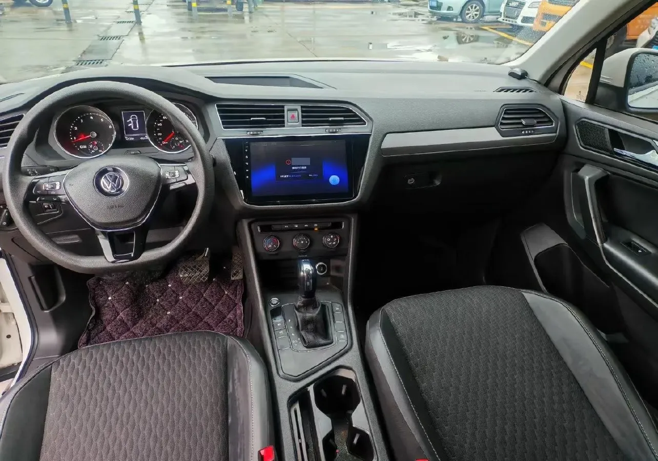 2018 Volkswagen Tiguan L 2.0T 186HP L4 7DCT,autocango,china used car exporter,china ev exporter,chinese used car exporter,chinese used ev exporter