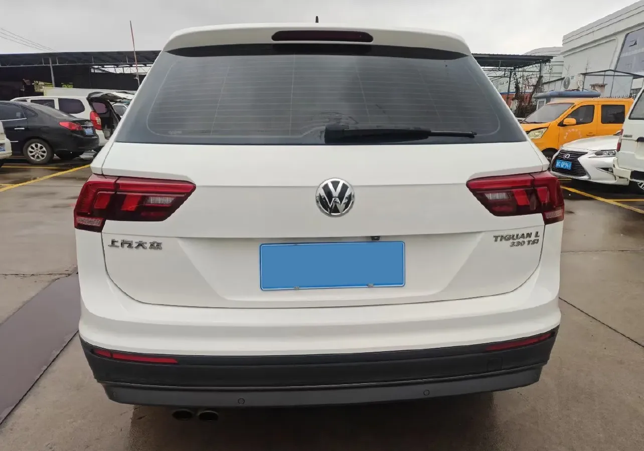2018 Volkswagen Tiguan L 2.0T 186HP L4 7DCT,autocango,china used car exporter,china ev exporter,chinese used car exporter,chinese used ev exporter