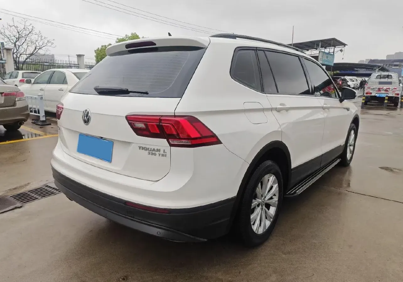 2018 Volkswagen Tiguan L 2.0T 186HP L4 7DCT,autocango,china used car exporter,china ev exporter,chinese used car exporter,chinese used ev exporter