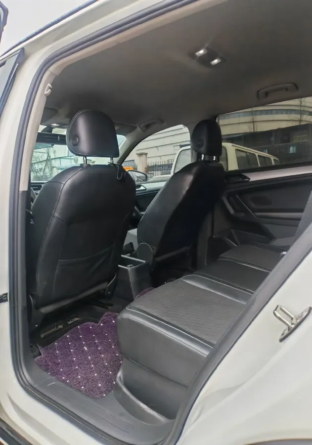 2018 Volkswagen Tiguan L 2.0T 186HP L4 7DCT,autocango,china used car exporter,china ev exporter,chinese used car exporter,chinese used ev exporter