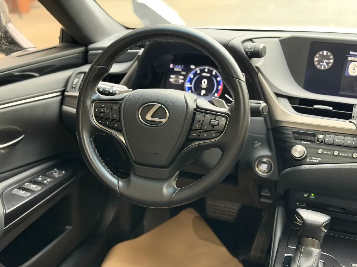 2020 Lexus ES 2.0L 173HP L4 CVT,autocango,china used car exporter,china ev exporter,chinese used car exporter,chinese used ev exporter