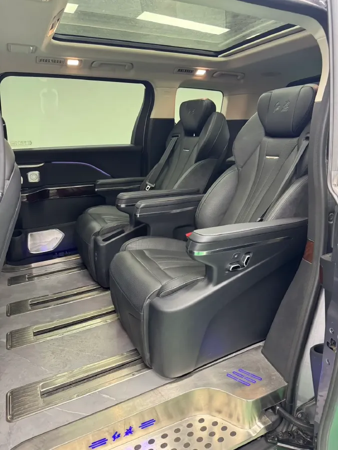 2023 HongQi HQ9 2.0T 252HP L4 8AT,autocango,china used car exporter,china ev exporter,chinese used car exporter,chinese used ev exporter