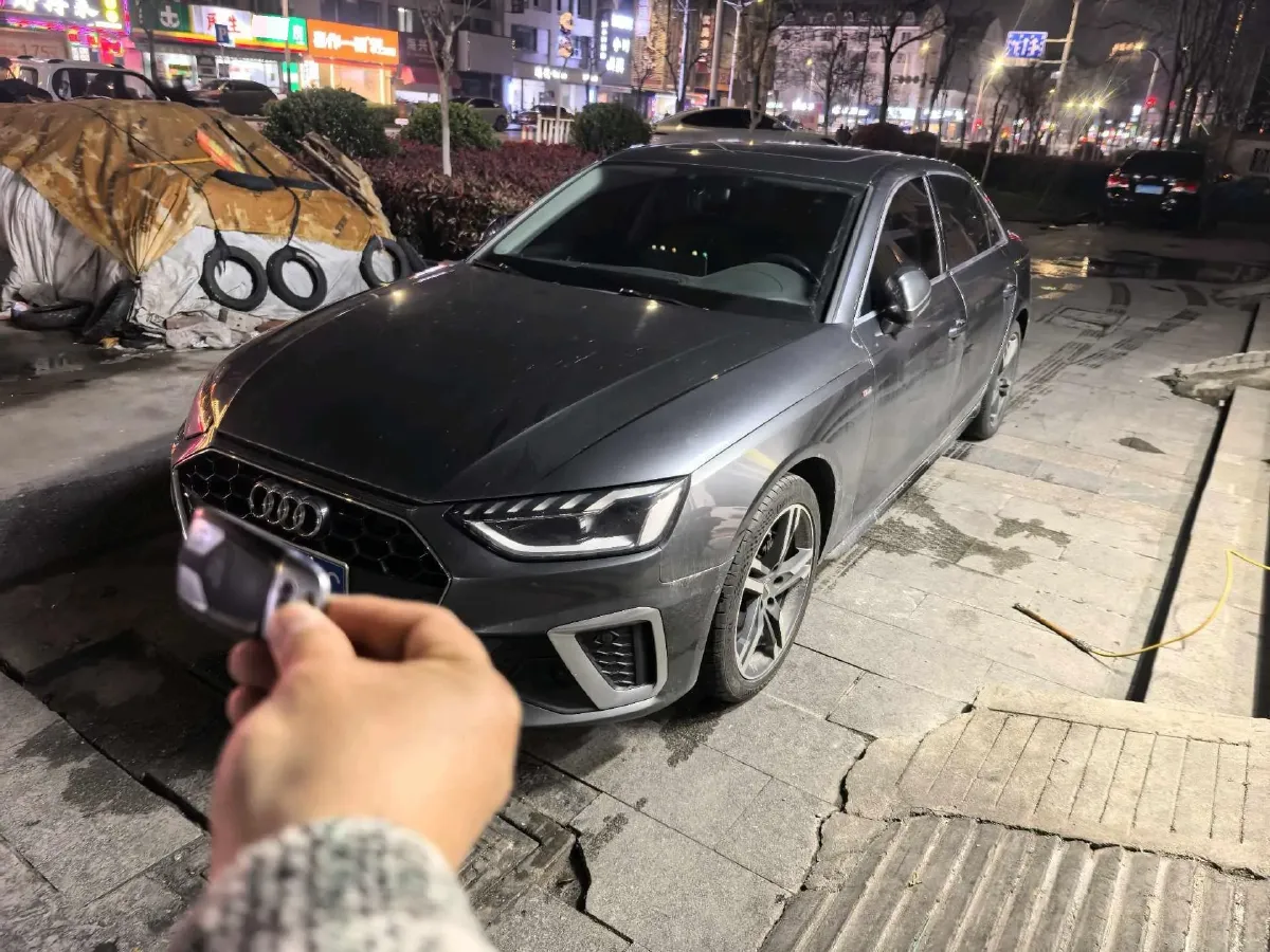 2020 Audi A4L 2.0T 190HP L4 7DCT,autocango,china used car exporter,china ev exporter,chinese used car exporter,chinese used ev exporter