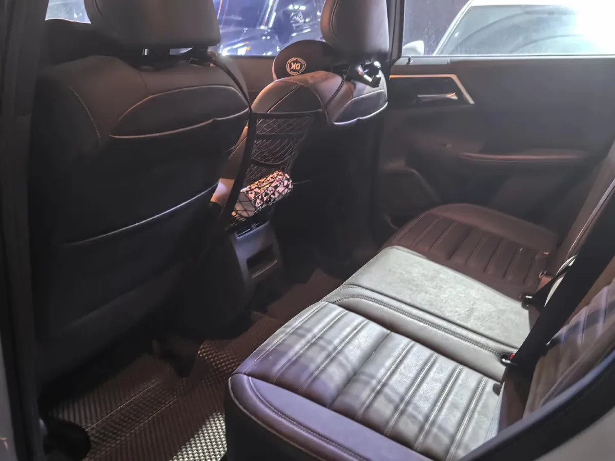 2023 Mitsubishi Outlander 1.5T 215HP L4 CVT,autocango,china used car exporter,china ev exporter,chinese used car exporter,chinese used ev exporter