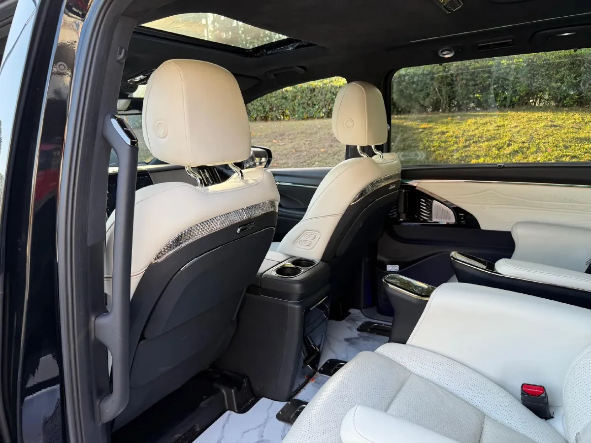 2023 GAC Trumpchi M8 2.0T 252HP L4 8AT,autocango,china used car exporter,china ev exporter,chinese used car exporter,chinese used ev exporter