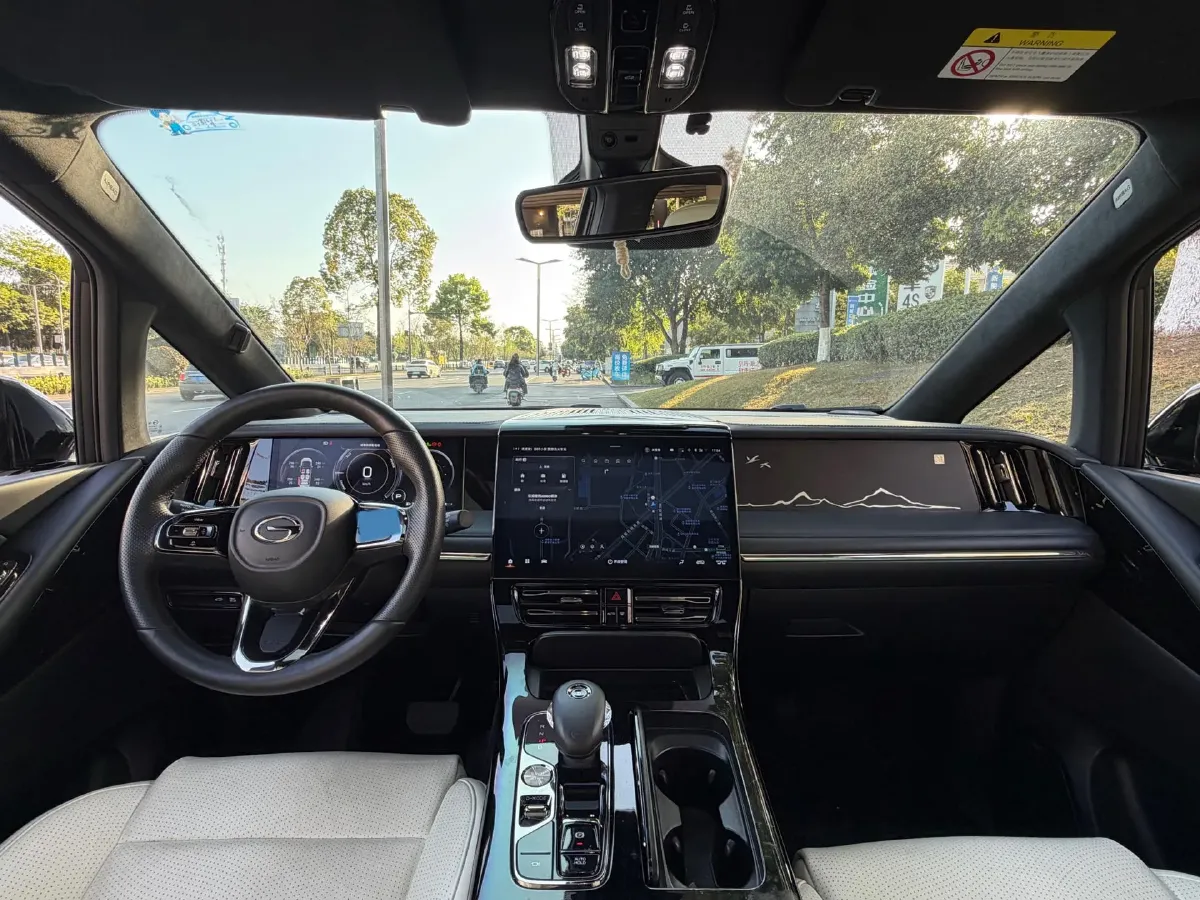 2023 GAC Trumpchi M8 2.0T 252HP L4 8AT,autocango,china used car exporter,china ev exporter,chinese used car exporter,chinese used ev exporter