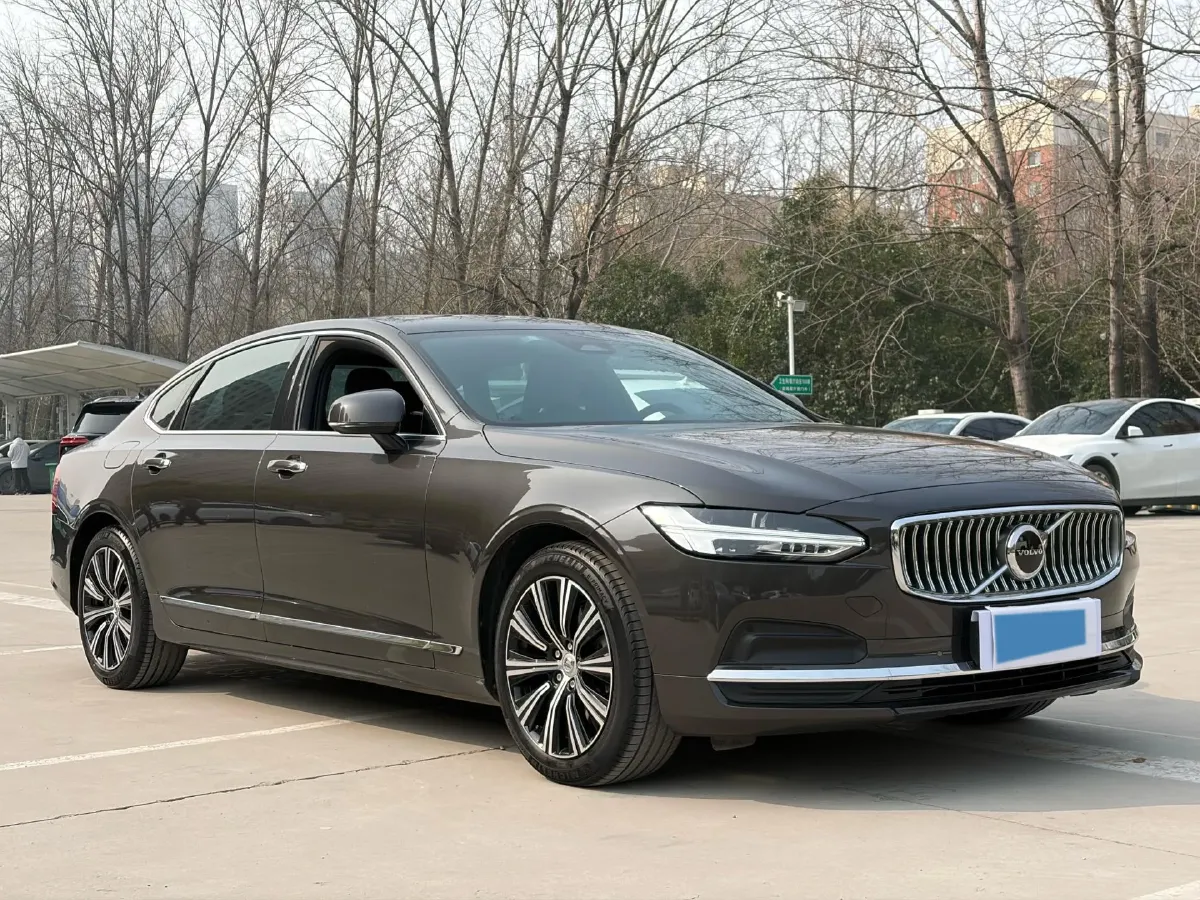 2022 Volvo S90 2.0T 250HP L4 8AT,autocango,china used car exporter,china ev exporter,chinese used car exporter,chinese used ev exporter