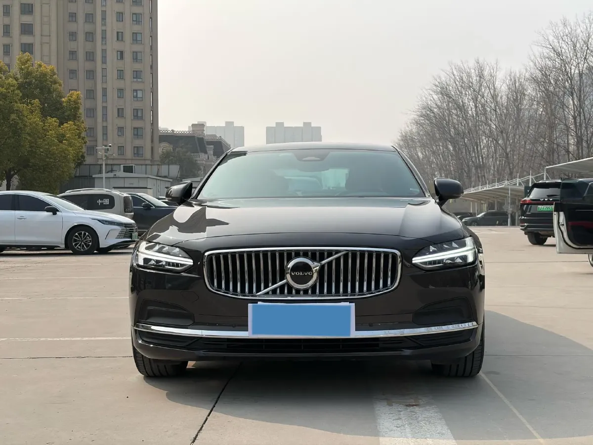 2022 Volvo S90 2.0T 250HP L4 8AT,autocango,china used car exporter,china ev exporter,chinese used car exporter,chinese used ev exporter